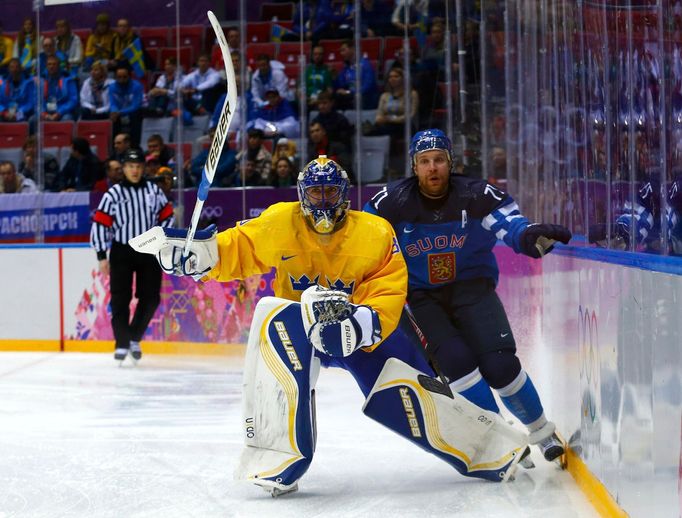 Švédko - Finsko:Henrik Lundqvist -  Leo Komarov