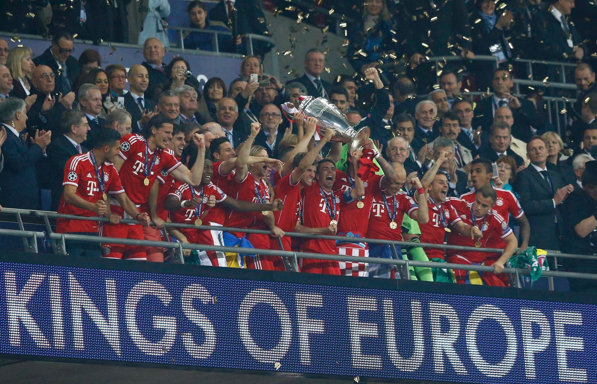 Fotbal, Liga mistrů, Bayern - Dortmund: Bayern s trofejí