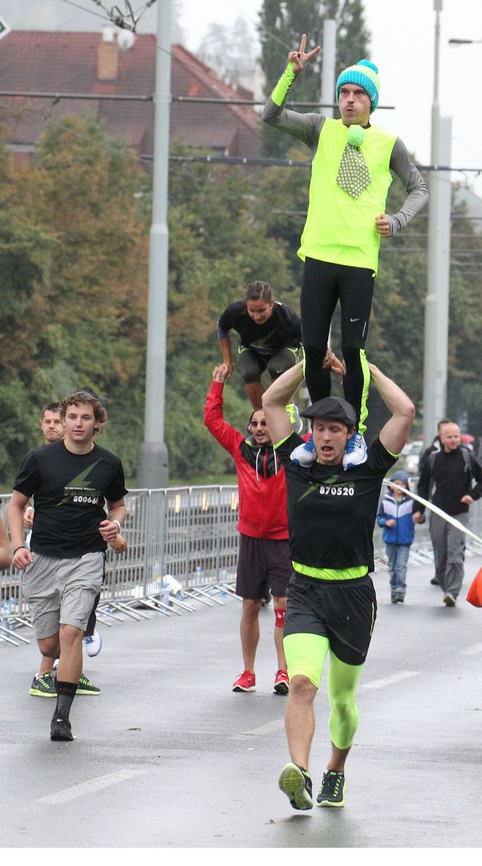 Běžecké závody We Run Prague na 10 km z pražského Podolí.