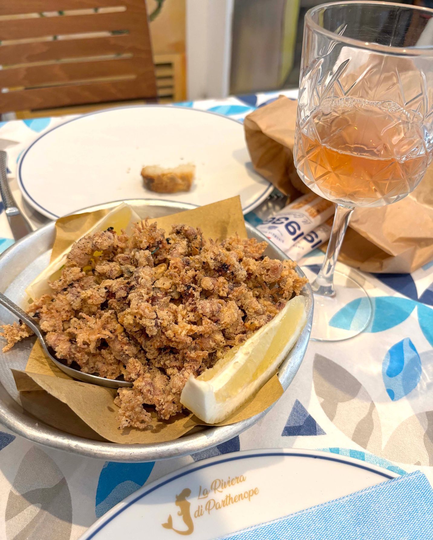 Neapol, Itálie, cestování, gastronomie