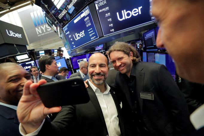 Šéf Uberu Dara Khosrowshahi (vlevo) a spoluzakladatel této taxislužby Garrett Camp