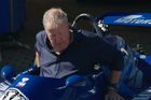Oslava českých automobilů. Nový The Grand Tour je jich plný, třebaže se Česku vyhýbá