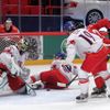 Hokej, MS 2013, Česko - Švýcarsko: Alexander Salák, Jiří Tlustý - Nino Niederreiter