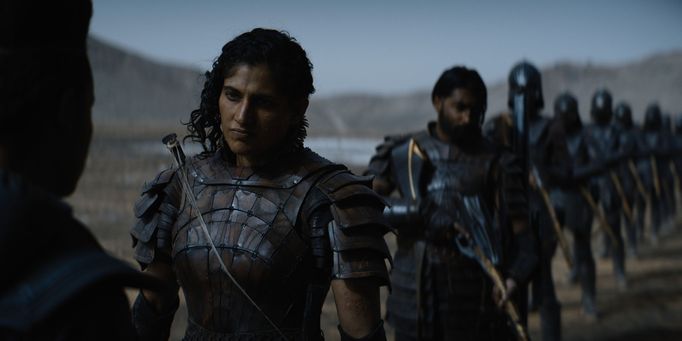 Kubbra Saitová jako Phara.