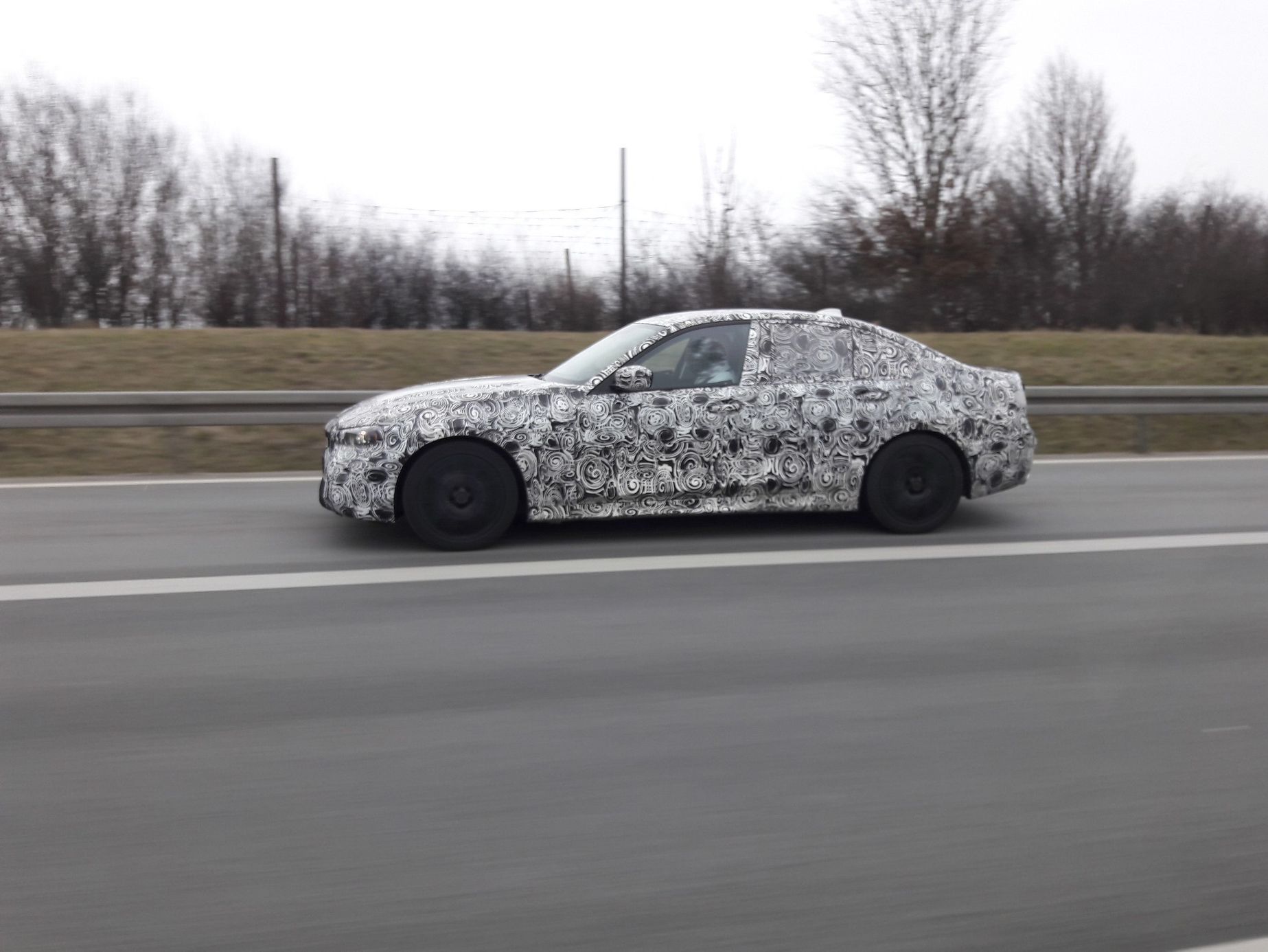 špionážní fotky nových vozů BMW