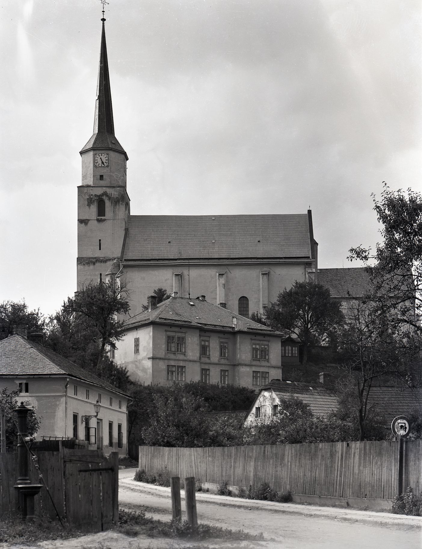 Fotografický průvodce po mizejících a zapomenutých místech českého Slezska, kniha, Ondřej Durczak, ITF, Magazín