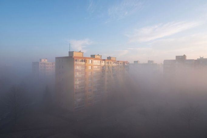 Průřez tvorbou fotografa Týdeníku Respekt Matěje Stránského za rok 2020.