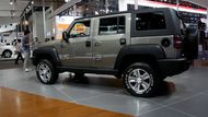 BAW B70V je vůz, který se z boku podobá modelům Hummer, zepředu zase má rysy Jeepů.