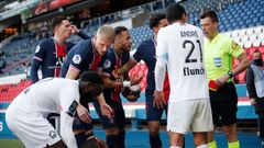 fotbal francouzská liga 2020/2021, Paris St Germain v Lille, Neymar červená karta