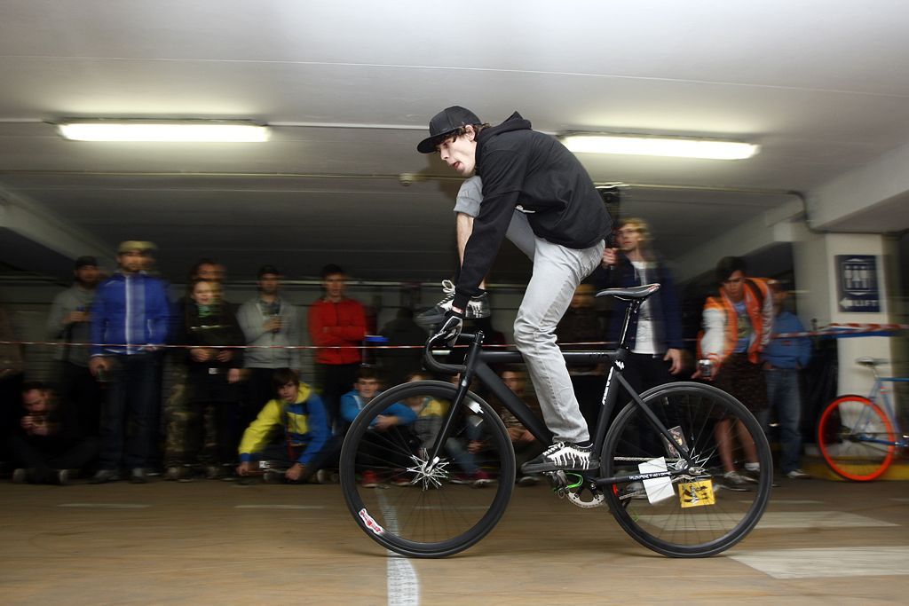 Garage race