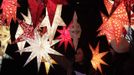 Vendors put final touches to their booth at the Gendarmenmarkt Christmas market in Berlin's Mitte district November 26, 2012. The Christmas market opens tonight. REUTERS/Tobias Schwarz (GERMANY - Tags: RELIGION SOCIETY) Published: Lis. 26, 2012, 5:03 odp.