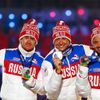 Soči 2014, závěrečný ceremoniál: Rusové Maxim Vylegžanin, Alexander Legkov a Ilja Černousov