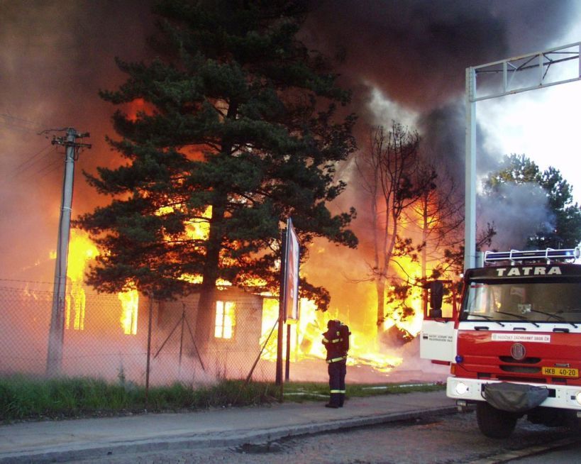 Požár neobydlené budovy v Hradci Králové