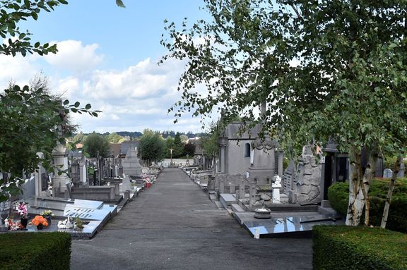Pohled na mouscronský hřbitov.
