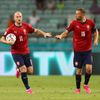 Michael Krmenčík a Tomáš Souček slaví gól ve čtvrtfinále Česko - Dánsko na ME 2020