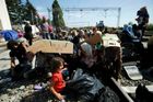 Živě: Česko chce letos přijmout dvě stovky uprchlíků, první mají přiletět v polovině října