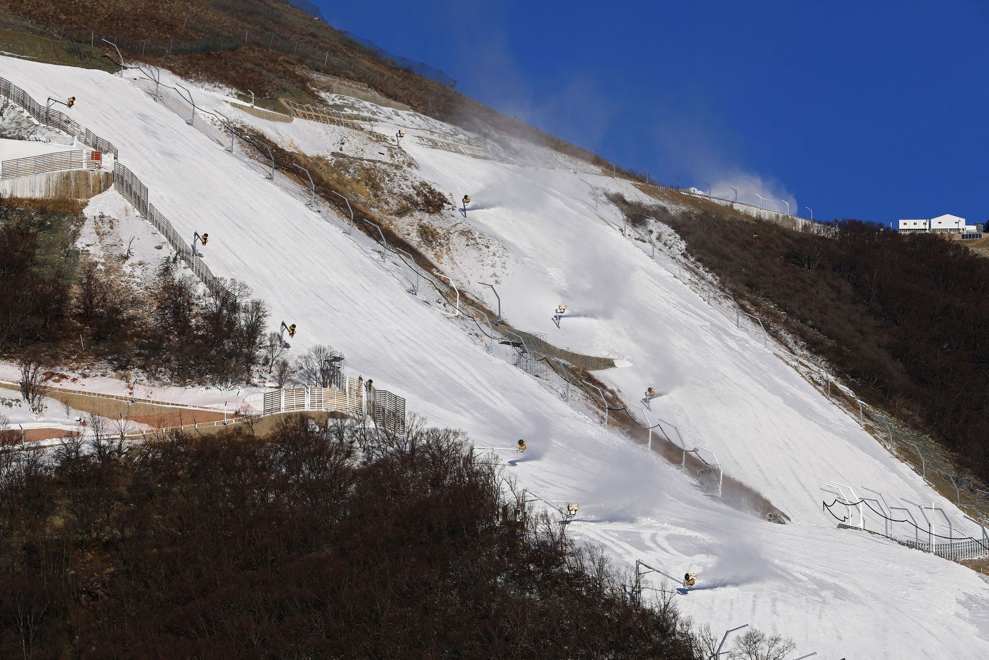 Stadiony pro olympiádu 2022: Yanqing (sjezdové lyžování)