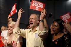 Do čela labouristů má nakročeno marxista Corbyn. Nesnáší EU a bohaté