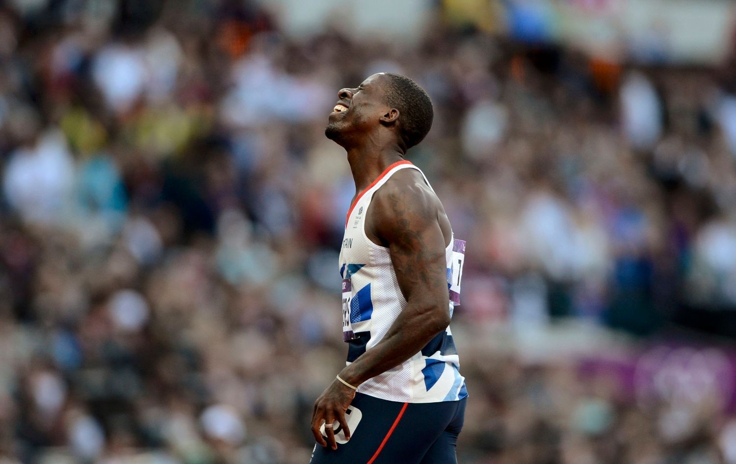 Britský sprinter Dwain Chambers během semifinále na 100 metrů na OH 2012 v Londýně.