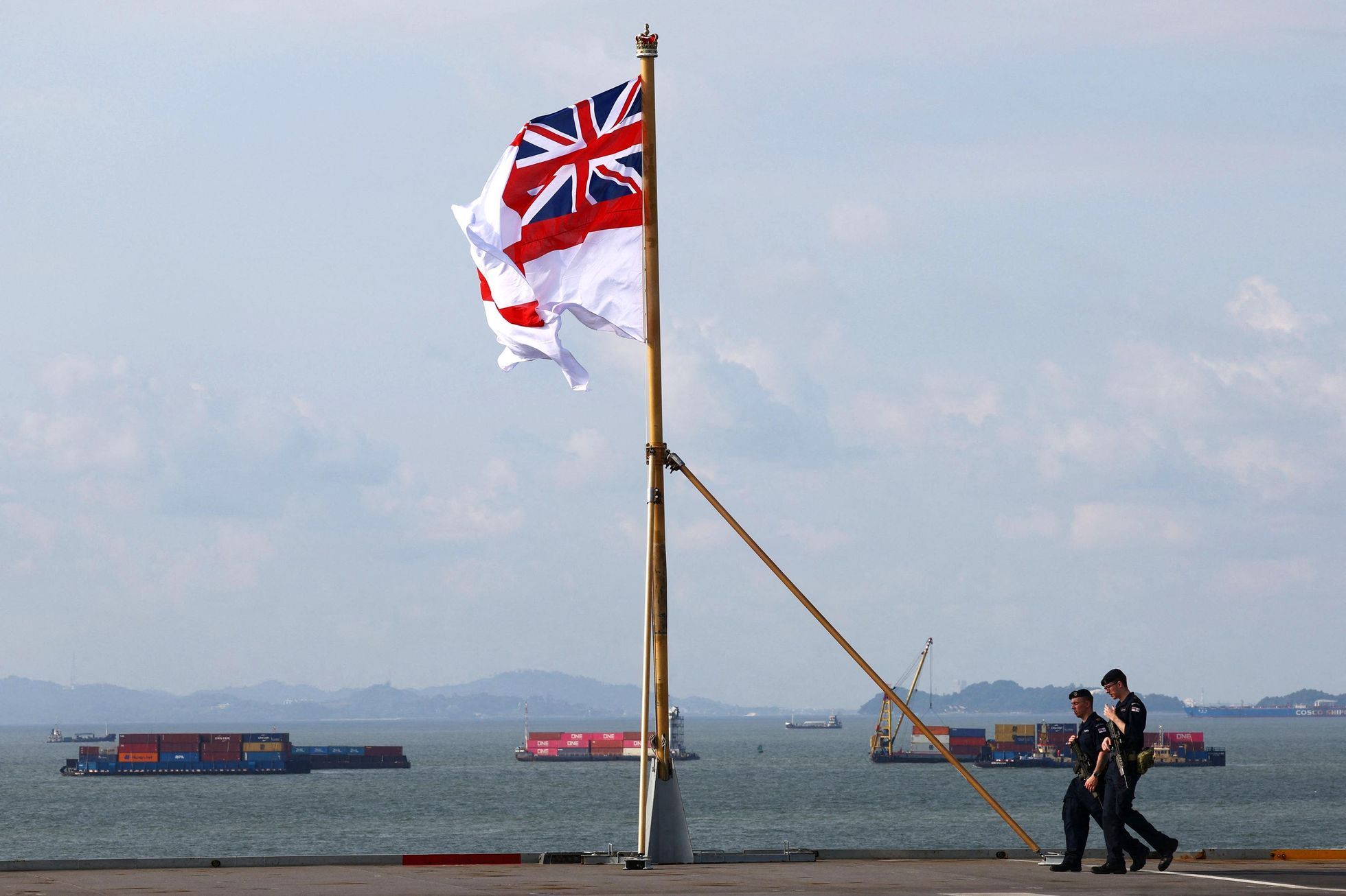 Singapur, Velká Británie, letadlová loď, návštěva