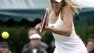 Česká tenistka Nicole Vaidišová ve vítězném zápase druhého kola Wimbledonu proti Nicole Prattové.