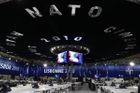 NATO otvírá ochranný deštník, pro Čechy až za osm let