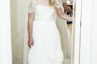 Thea předvedla na svém blogu i šaty, které si na svatbu vybírala.