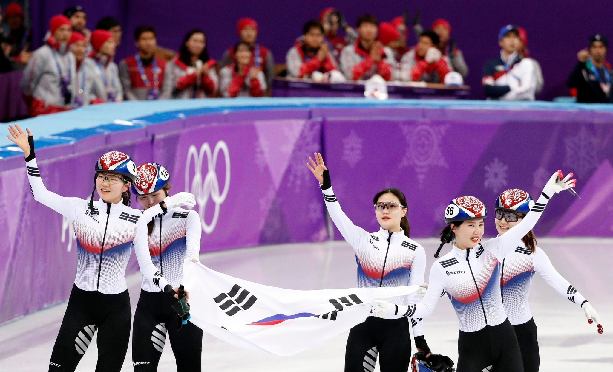 Korejky slaví vítězství ve štafetě v short tracku na 3000 m na ZOH 2018