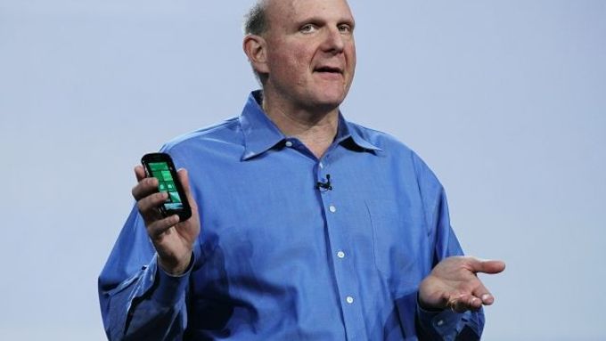 Steve Ballmer (šéf Microsoftu): Je tady někdo, kdo má problém s Windows Phone?