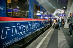 Noční dálkové vlaky jako konkurent dálnic i letadel. V Evropě se vrací, Česko tápe