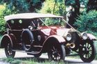Historicky je Lancia známá jako automobilka inovací. Například v roce 1913 se stala první evropskou automobilkou, která nabídla model s kompletně elektrickým systémem v základní výbavě. Šlo o typ Theta.