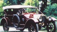 Historicky je Lancia známá jako automobilka inovací. Například v roce 1913 se stala první evropskou automobilkou, která nabídla model s kompletně elektrickým systémem v základní výbavě. Šlo o typ Theta.