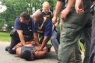 Muž v americkém Mississippi zastřelil osm lidí, motiv není jasný