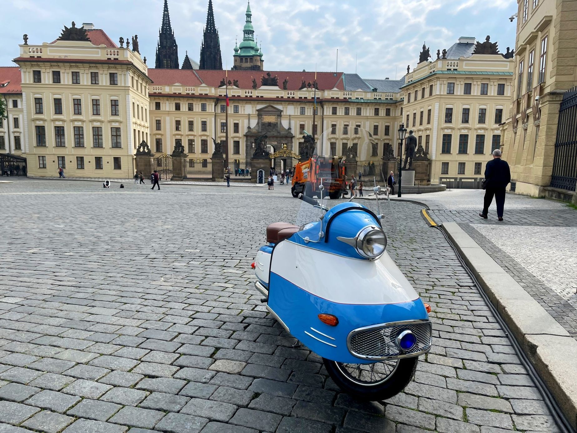 Jawa 350 Nanuk