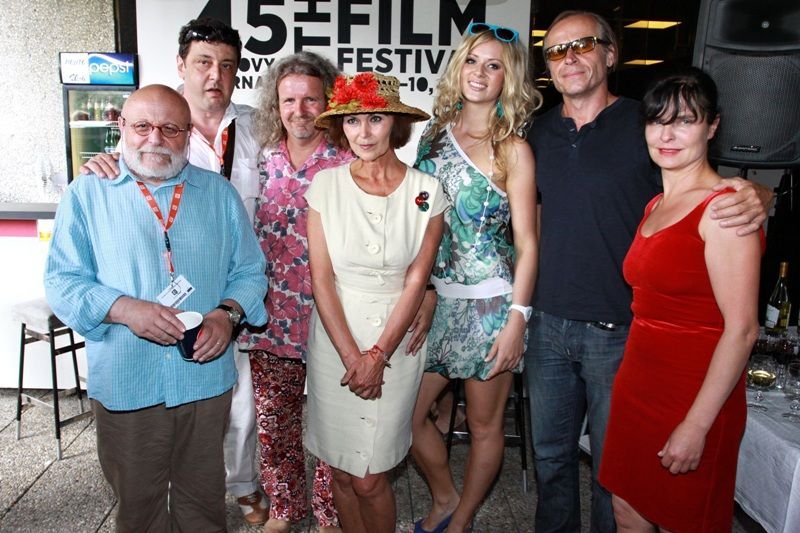 Setkání s tvůrci a herci filmu V peřinách