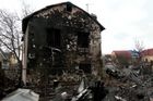 Výbuchy, zřícené domy, prchající lidé. Záběry ze současného dění na Ukrajině