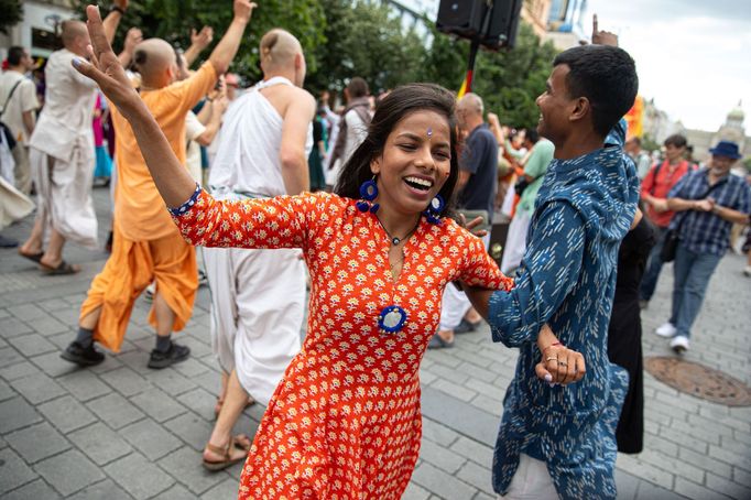 Indický festival vozů Rathayatra hnutí Hare Krišna.