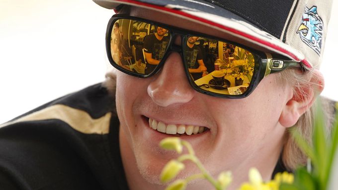 Brokovnice, únos, vydírání. Co potřebujete k tomu, aby u vás Kimi Räikkönen podpesal smlouvu?