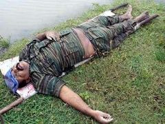 Snímek mrtvého těla Velupillaie Prabhakarana, který srílanská vláda zveřejnila 19.května