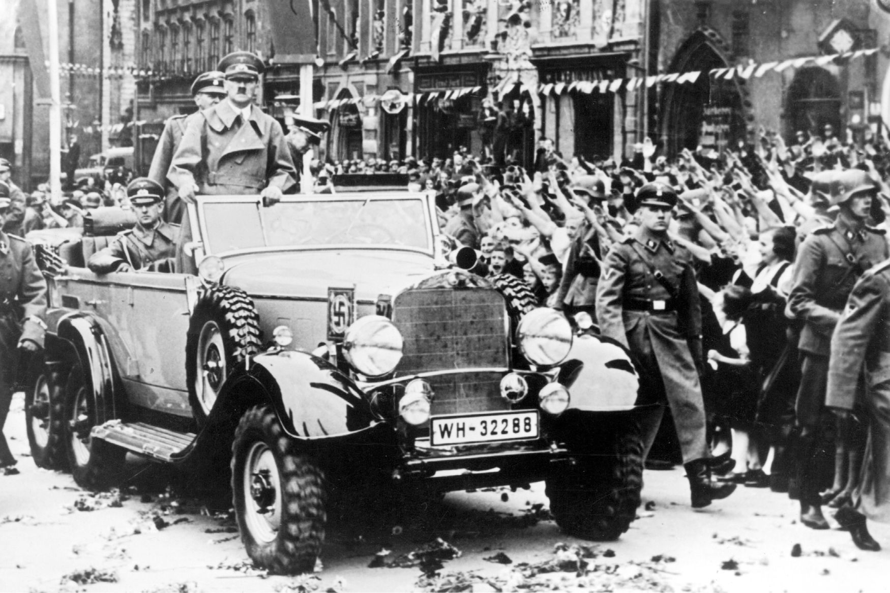 Adolf Hitler / Cheb / 1938 / ČTK