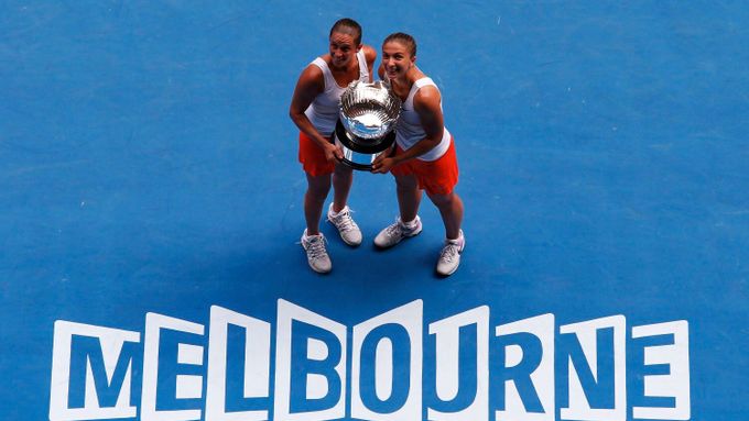 Sara Erraniová s Robertou Vinciovou vyhrály na Australian Open čtyřhru úplně poprvé.