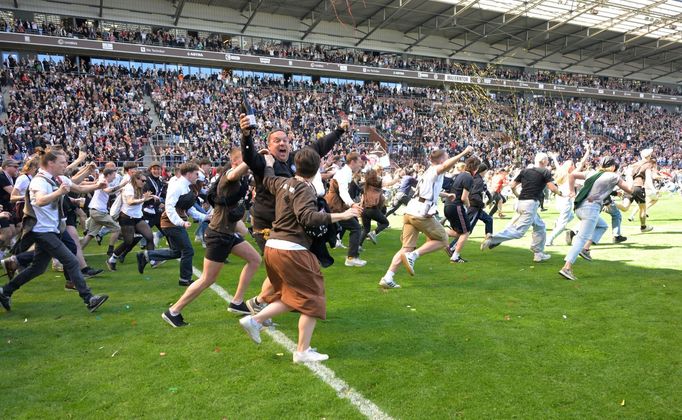 Oslavy postupu St.Pauli do Bundesligy.