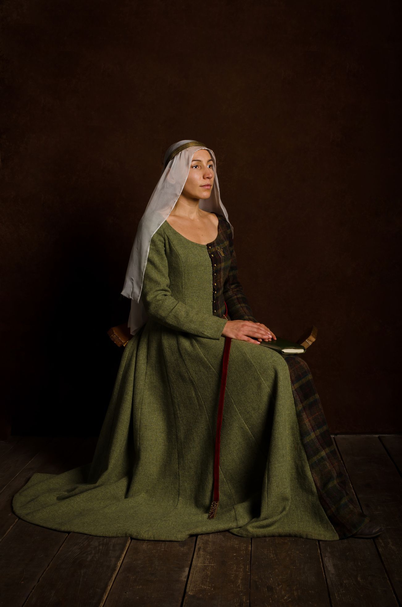 Středověk těhotenská móda, žena