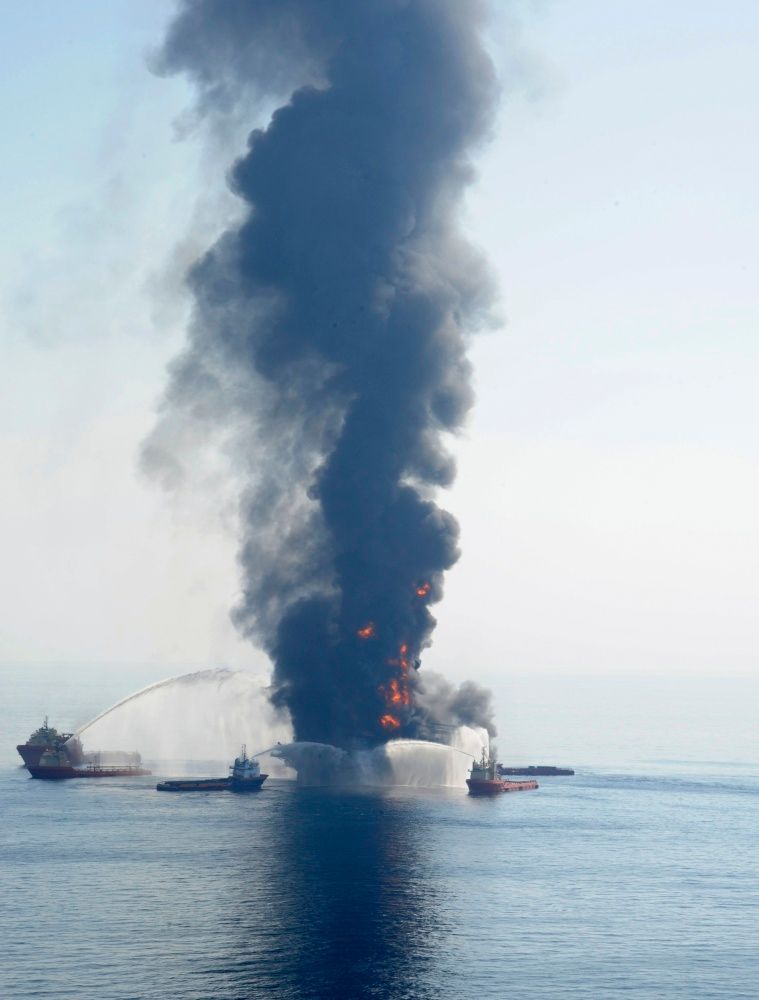 Požár ropné plošiny v Mexickém zálivu
