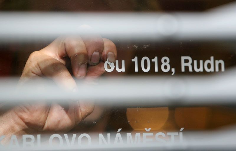 Delvita končí přichází Billa