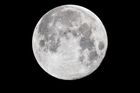 Tak velký a jasný Měsíc jsme neviděli 68 let, těší se na superúplněk astronomové