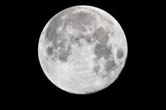 Tak velký a jasný Měsíc jsme neviděli 68 let, těší se na superúplněk astronomové