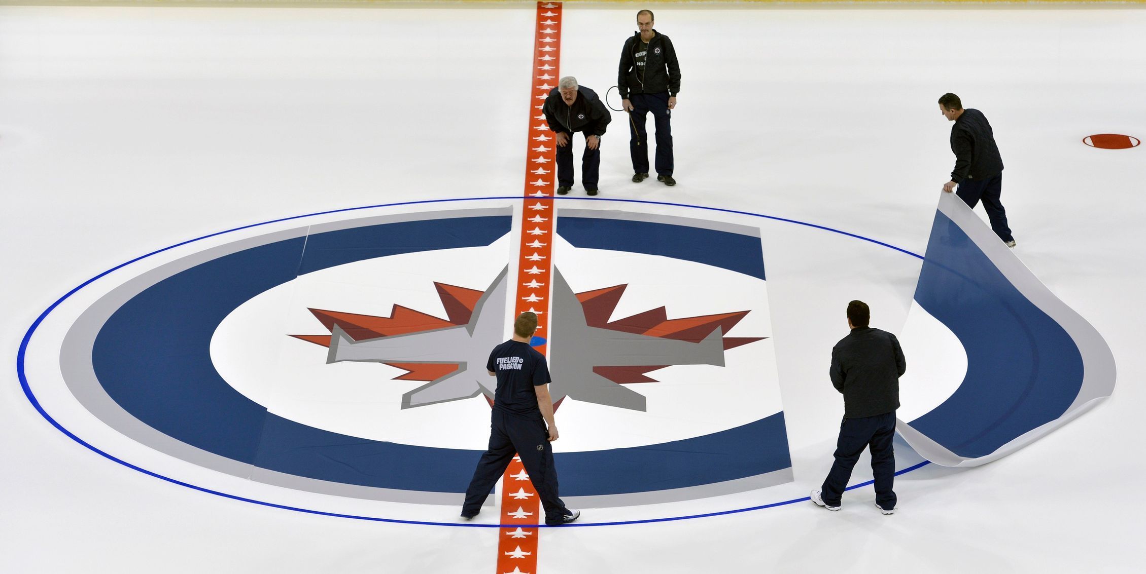 Před startem NHL: příprava ledové plochy