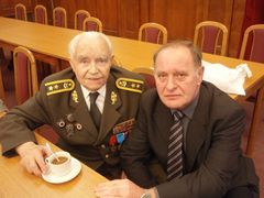 Oldřich Kvapil (vlevo) tři měsíce před smrtí - leden 2011.