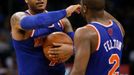 Carmelo Anthony a Ryamond Felton se radují z vítězství Knicks